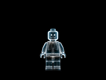 Обои на рабочий стол Рентген фигурки LEGO, на черном фоне