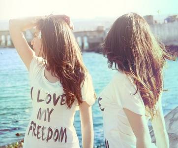 Фото 2 девушки (I love my freedom)