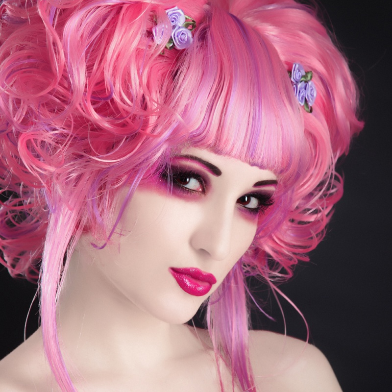 Фото Девушка с розовыми волосами