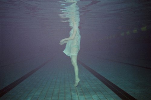 Фото Девушка под водой