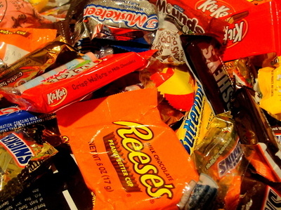 Фото Много при много сладостей:конфеты,жевачки,батончики