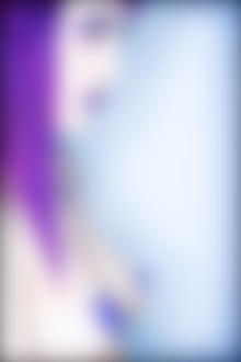 Фото Девушка с фиолетовыми волосами и синими сосками