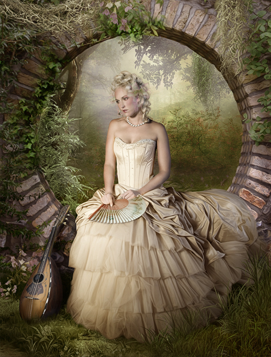 Фото Девушка с веером в руках сидит на кирпичном проеме в лесу(художница Cindy Grundsten)