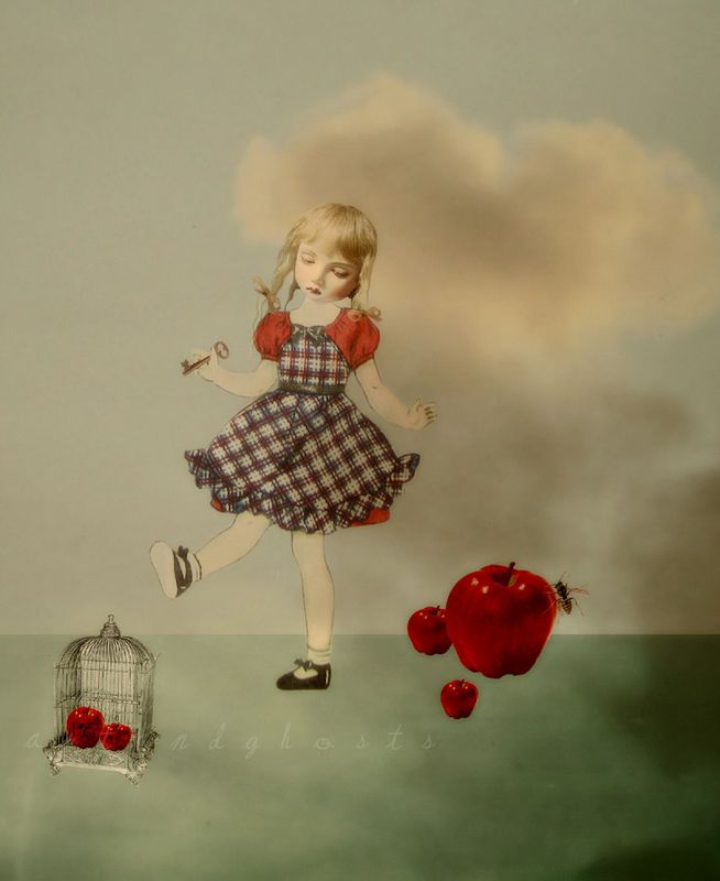 Фото Девочка с ключиком в руке, рядом клетка, яблоки