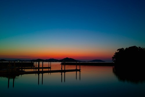 Фото Очень красивый закат на берегу моря