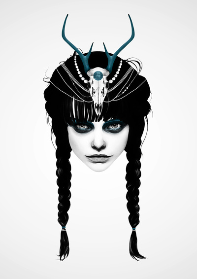 Фото Девушка с рогами и черепом убитого животного на голове, художник Ruben Ireland