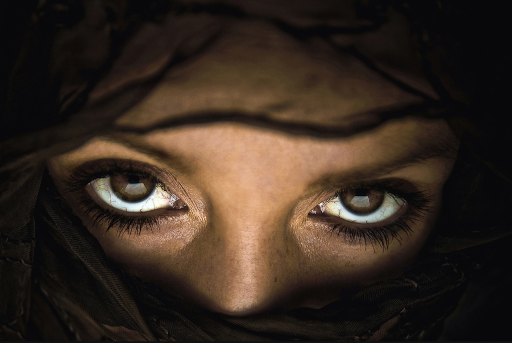 Карие глаза фото женские вблизи на аву в вк