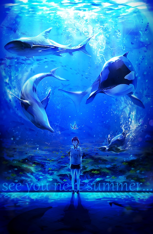 Фото Темноволосая девушка стоит спиной к большому аквариуму, в котором плавают касатка, акула, дельфин и пигвин (see you next summer)