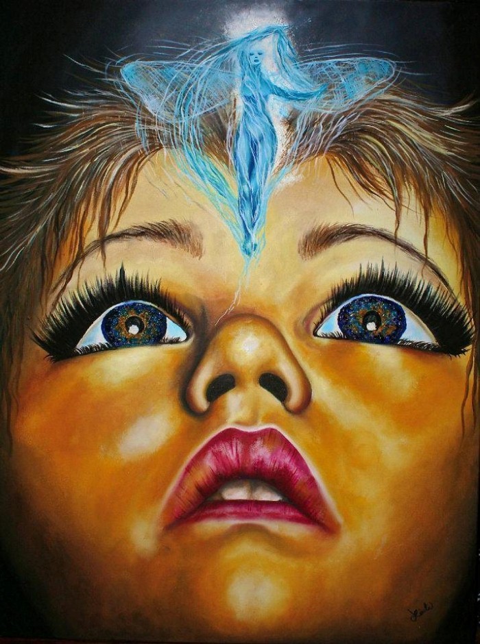 Фото Над лицом девушки изображена девушка - ангел, художник Lisete Alcalde