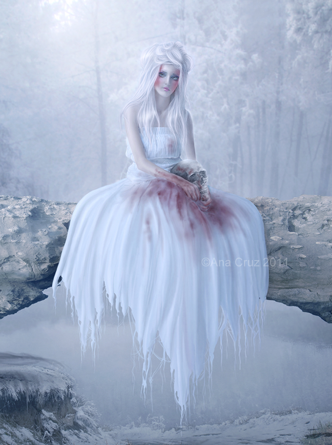 Фото Девушка в белом платье, испачканном в крови, держит в руках череп