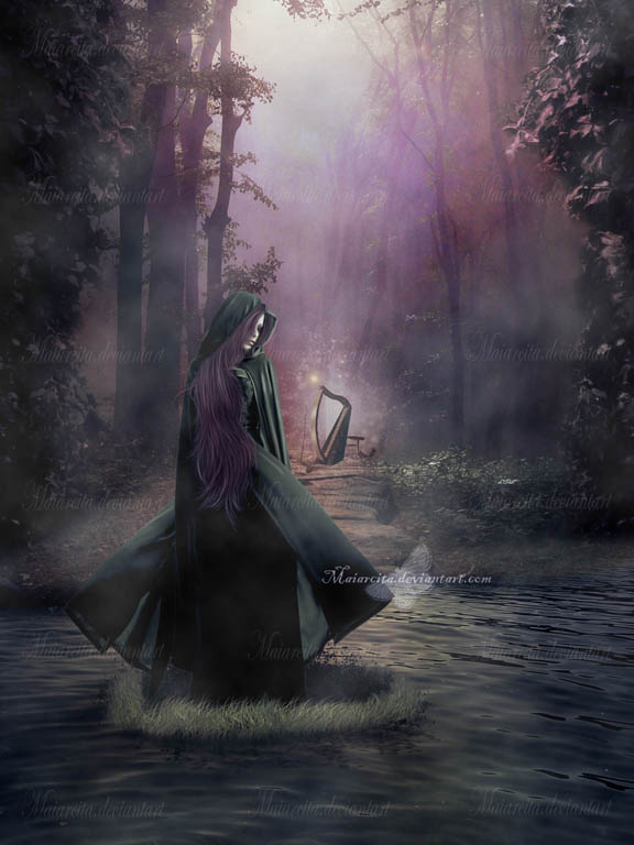 Фото Девушка стоит в воде в вечернее время суток, вокруг нее образовалась воронка, позади туманный лес и зеркало, фотоарт maiarcita