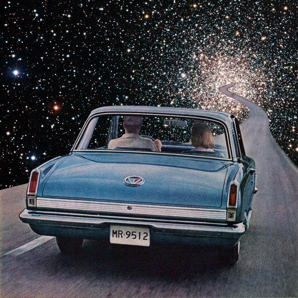 Фото Направляющиеся на авто в космическую даль девушка и мужчина (MR 9512)