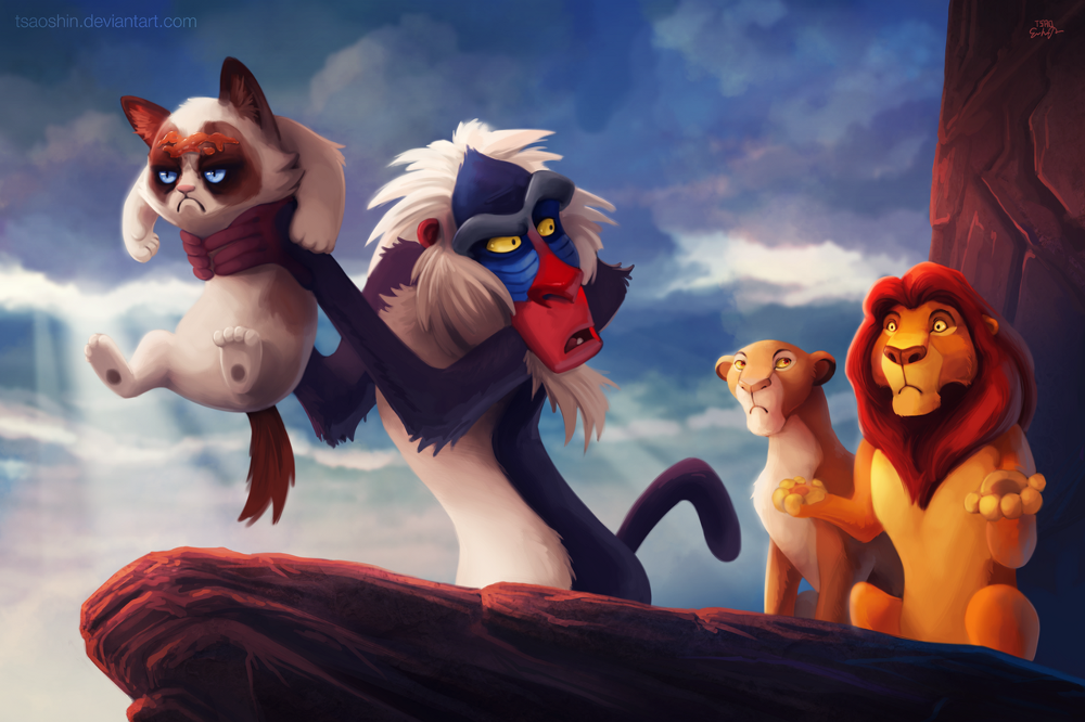 Фото Рафики держит в лапах Грустного кота / Grumpy cat, сзади стоят Муфаса и Сараби, пародия на мультик Король лев / The Lion King, художница tsaoshin