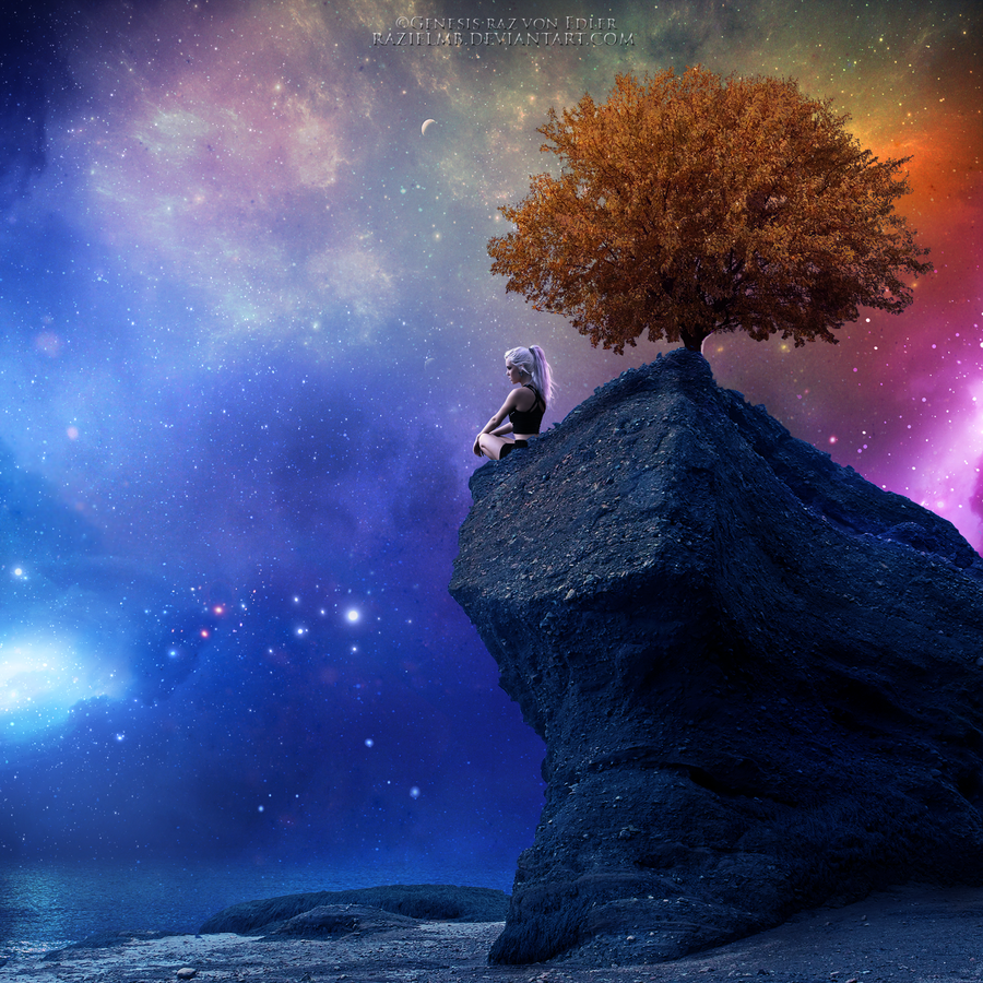 Фото Девушка сидит на горе у дерева на фоне ночного неба, by RazielMB