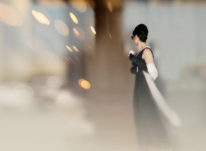 Фото Девушка в черном платье, ву Mandy Lynne