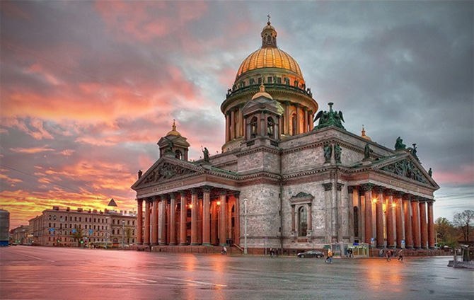 Фото Исаакиевский собор на закате, Санкт-Петербург, Россия