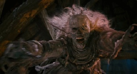 Фото Ведьма старуха в полете, кадр из фильма Братья Гримм / The Brothers Grimm