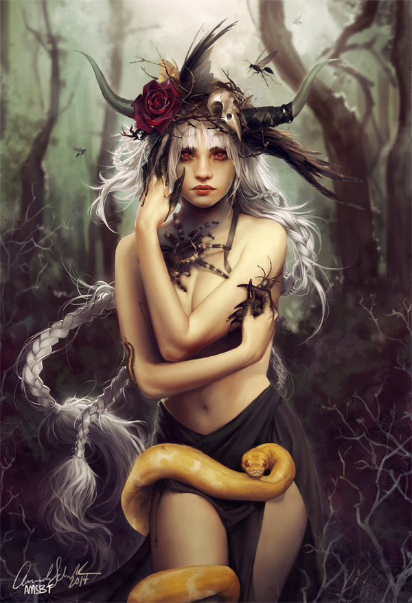 Фото Девушка-демон со змеей и пауками