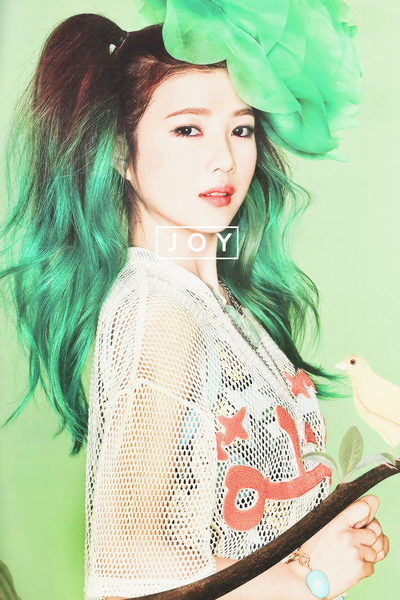Фото Южнокорейская певица. участница группы Red Velvet, Джой / Joy с зелеными волосами и с зеленым бантом