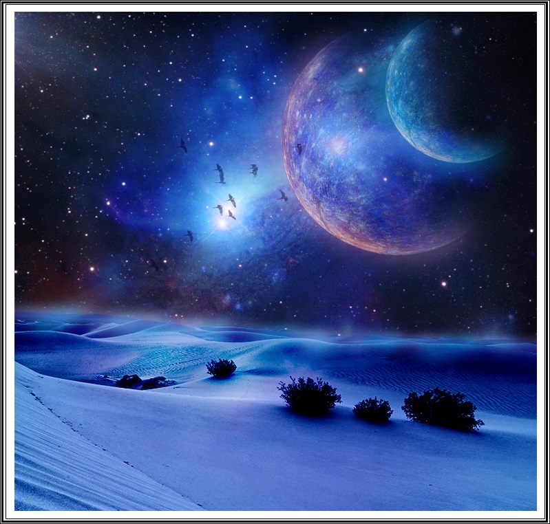 Фото Ночь в пустыне, в небе видны две планеты и стая пролетающих птиц