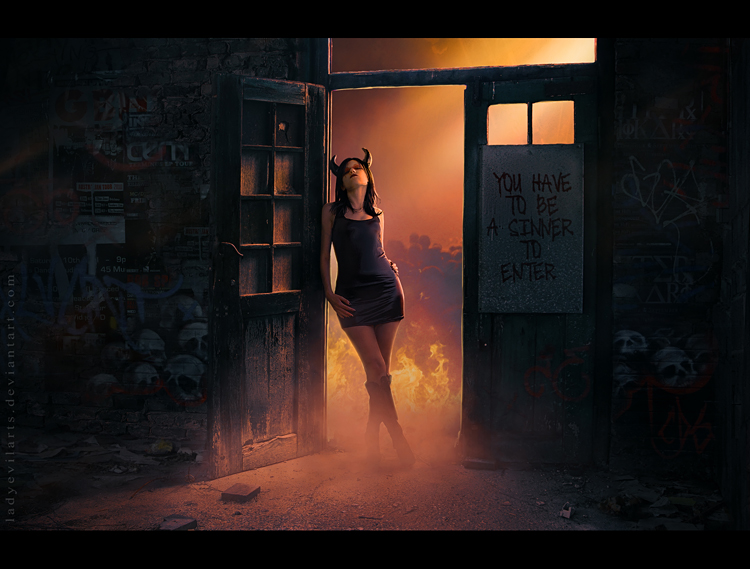 Фото Девушка с рожками, стоящая в дверном проеме (You have to be sinner to enter / Ты должен быть грешником, чтобы войти)