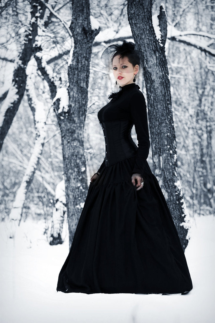 Черное платье зима