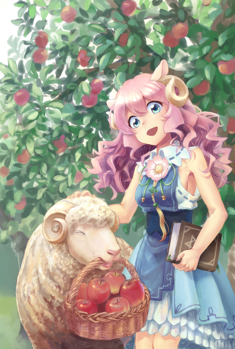 Фото Рогатая девушка с книгой и овечка с корзиной яблок