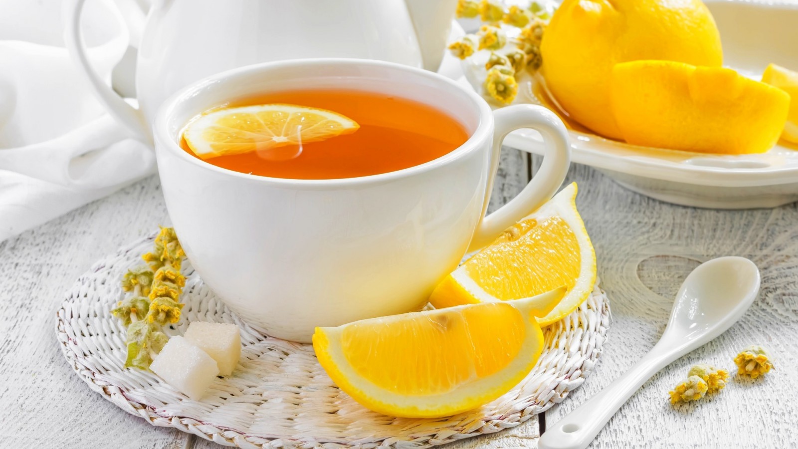 Фото Чашка чая с лимоном