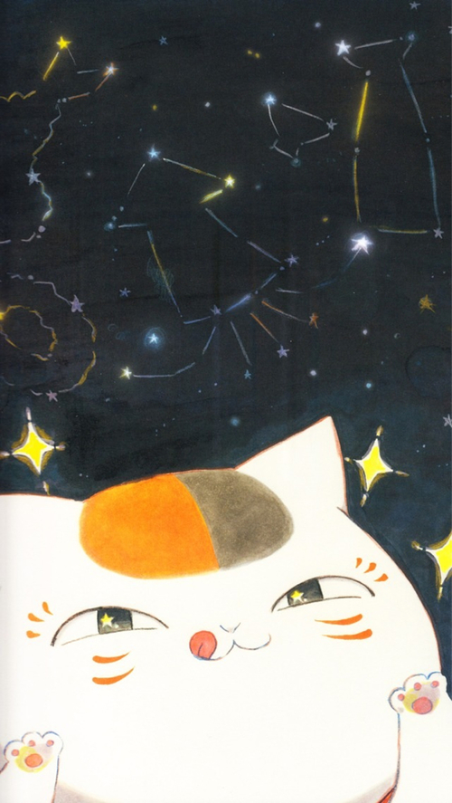 Фото Nyanko-sensei / Нянко-сенсей из аниме Natsume’s Book of Friends / Natsume Yuujinchou / Тетрадь дружбы Нацумэ облизывается смотря на созвездия в виде рыбок