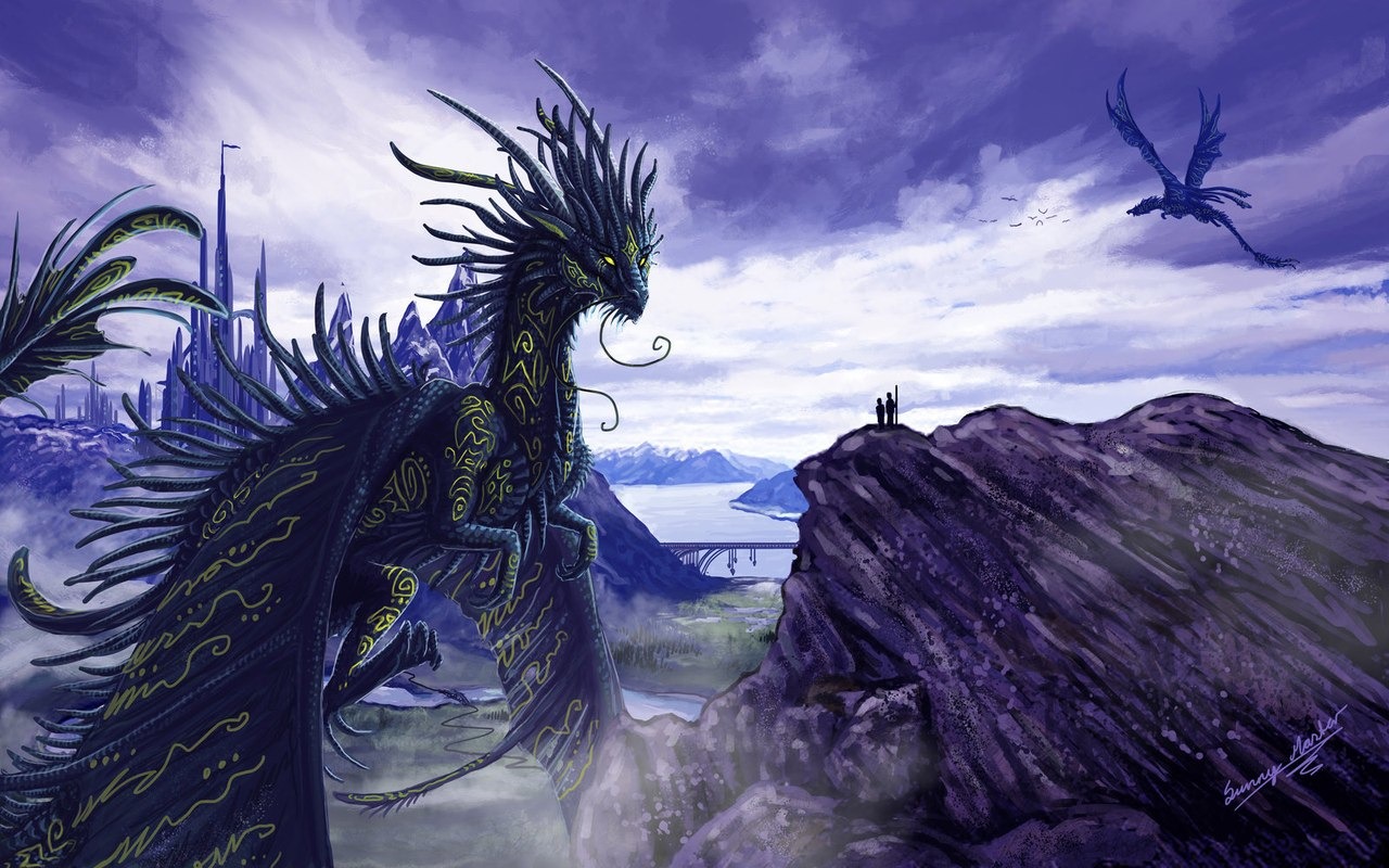 Фото Синий дракон украшенный рунами на фоне неба в тучах