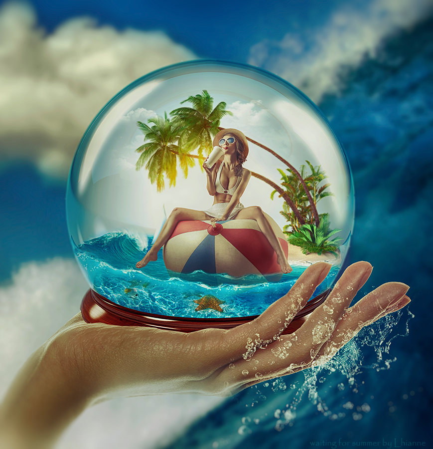 Фото Кусочек лета с морем, пальмами, девушкой на надувном мяче, в стеклянном шаре на женской ладони, art Lhinne