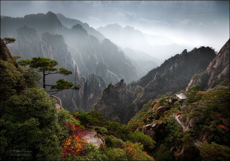 Фото Горы цепь Хуаншань, Китай. Автор фото: Михаил Воробьев