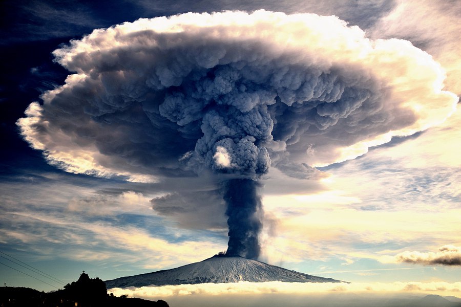 Фото Проснувшийся вулкан на фоне неба, by Giuseppe Mario Famiani