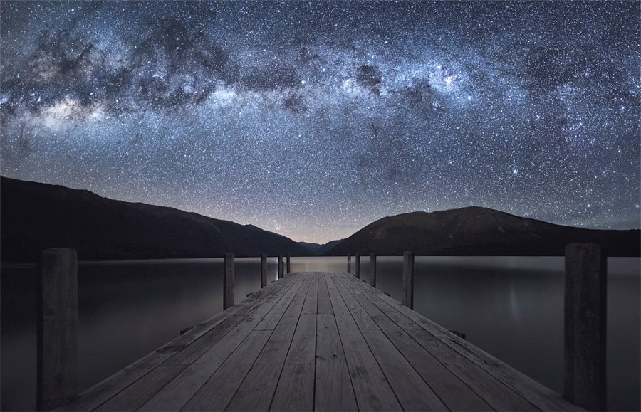 Фото Причал на фоне гор и звездного неба, by Jimmy Mcintyre