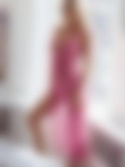 Фото Шведская модель Эльза Хоск / Elsa Hosk в розовом пеньюаре от Victorias Secret