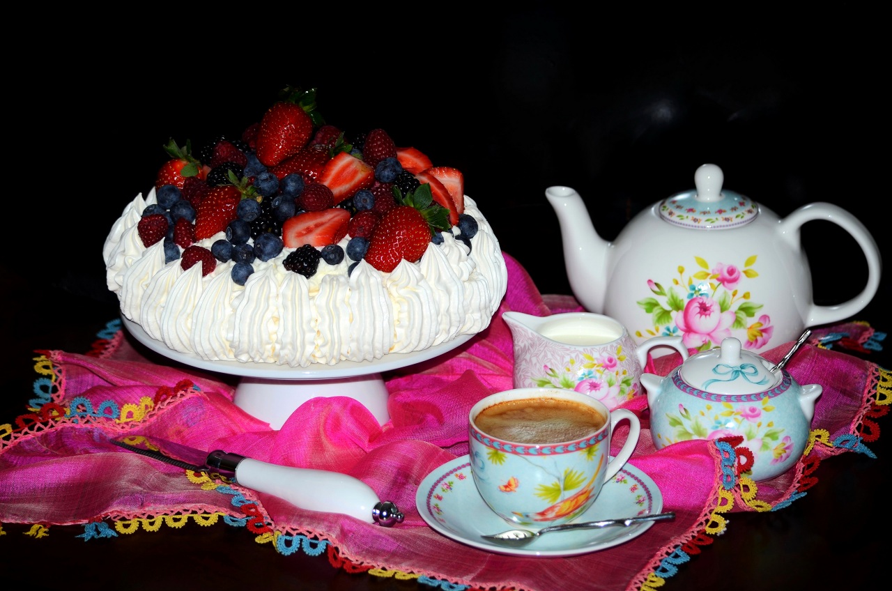 Открытки с пирожными и чаем, хочется спать картинки