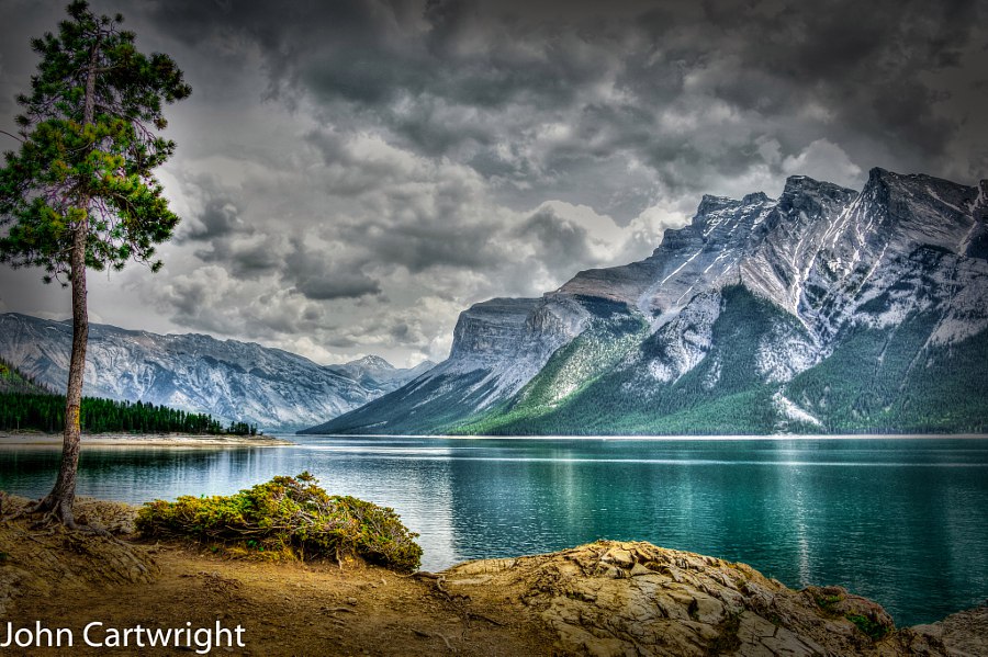 Фото Озеро Минневанка, Канада / Lake Minnewanka, Canada, by John Cartwright