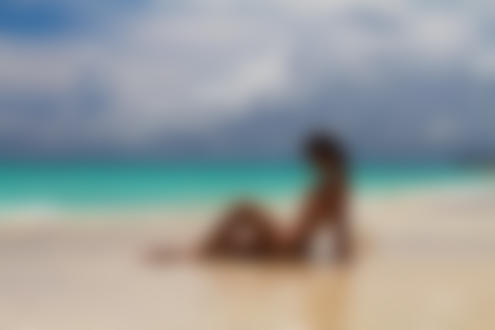 Фото Обнаженная девушка сидит на пляже, by Vitaly-Sokol