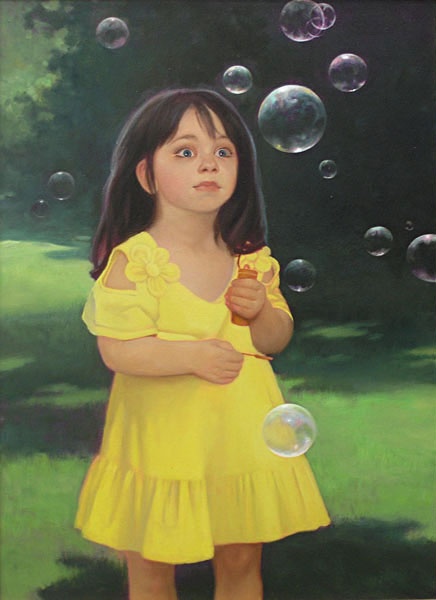 Фото Девочка с темными длинными волосами в желтом платье пускает мыльные пузыри, художница Татьяна Доронина