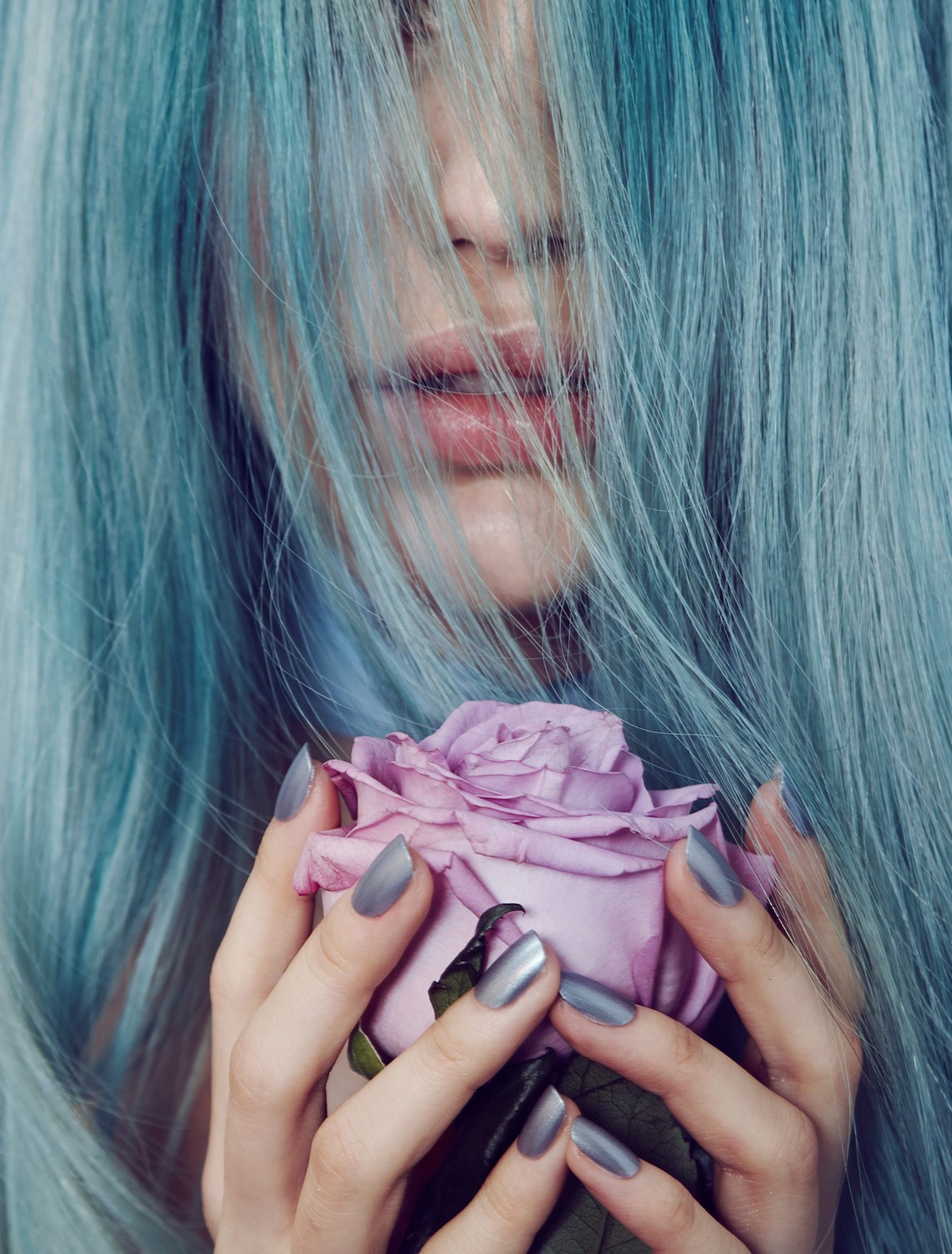 Девушка с голубыми волосами Эстетика
