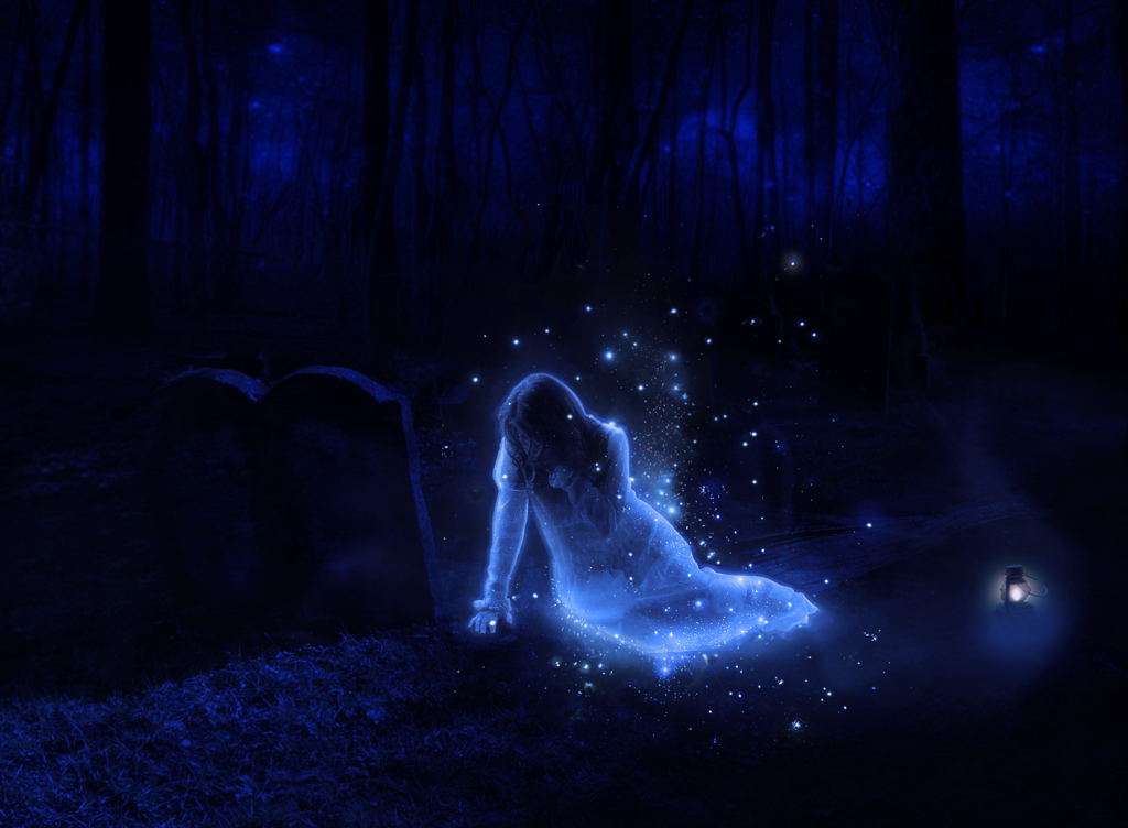 Фото Светящаяся девушка привидение сидит в ночной мгле, возле могильных камней, окруженная светлячками, by Drury-Lane