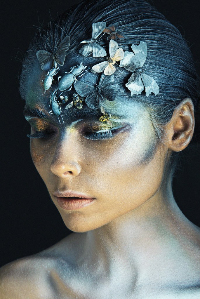 Фото Девушка с бабочками на волосах, фотограф Sergey SHELUHIN