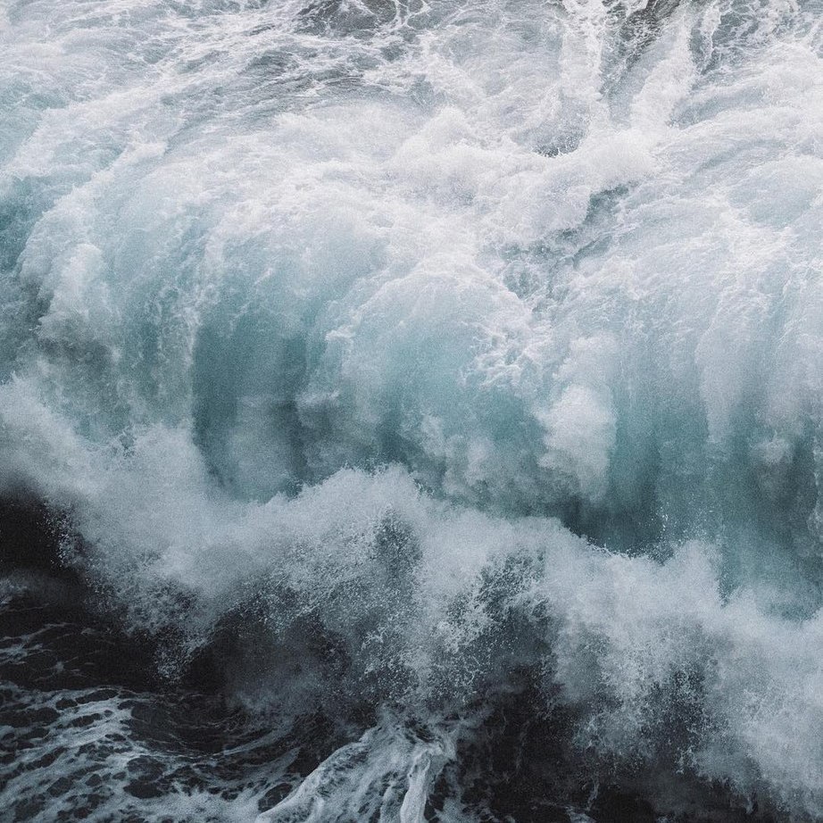 Фото Бушующие морские волны