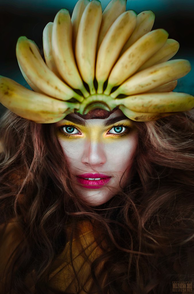 Фото Девушка с бананами на голове, фотограф Светлана Беляева