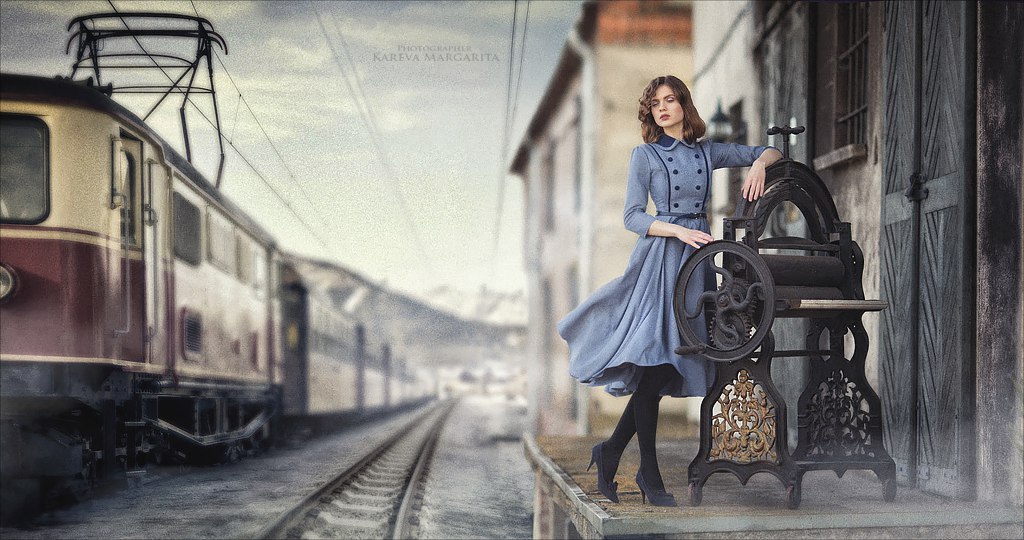 Фото Девушка стоит у железной дороги. Фотограф Margarita Kareva