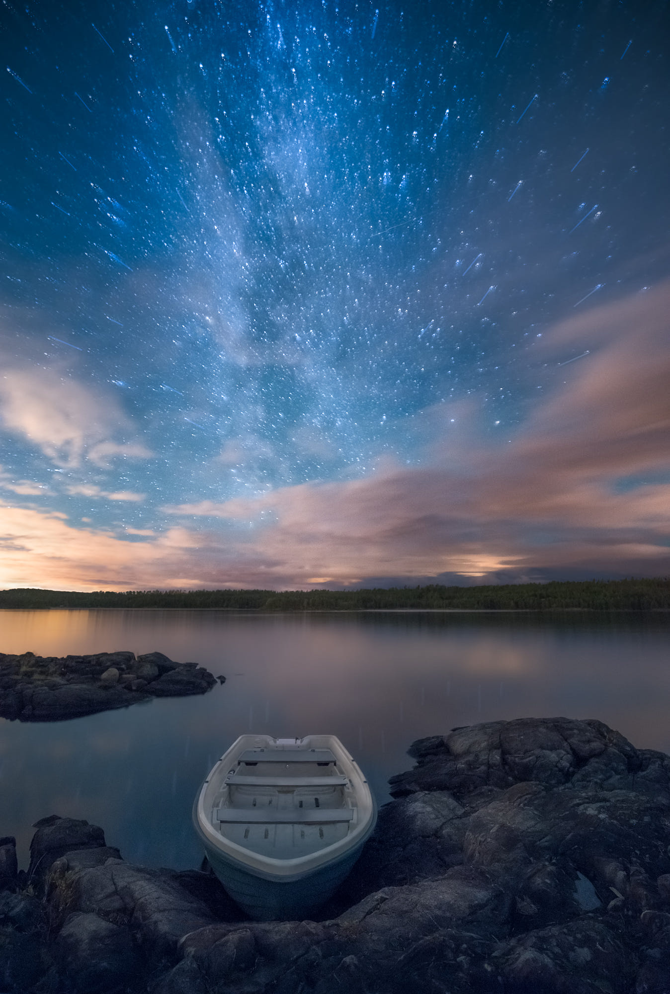 Фото Лодка на озере Ringerike, Norway / Рингерике, Норвегия, фотограф Ole Henrik Skjelstad