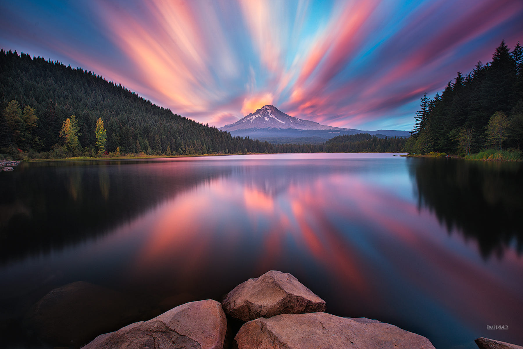 Фото Закат на озере Trillium Lake, Oregon, USA / Триллиум-Лейк, штат Орегон, США, фотограф Frank Delargy