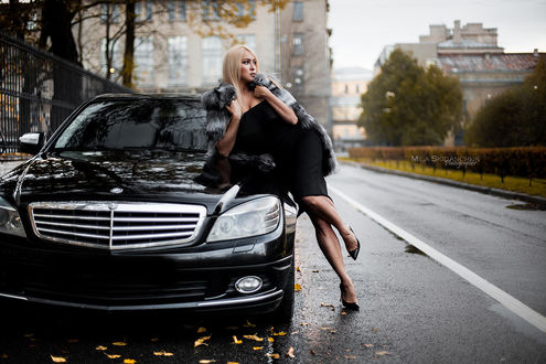 Фото Девушка позирует, облокотившись на Mercedes-Benz S-class, W221, на фоне городского пейзажа, by Mila Skidanchuk (© ASSUR), добавлено: 24.01.2018 10:14