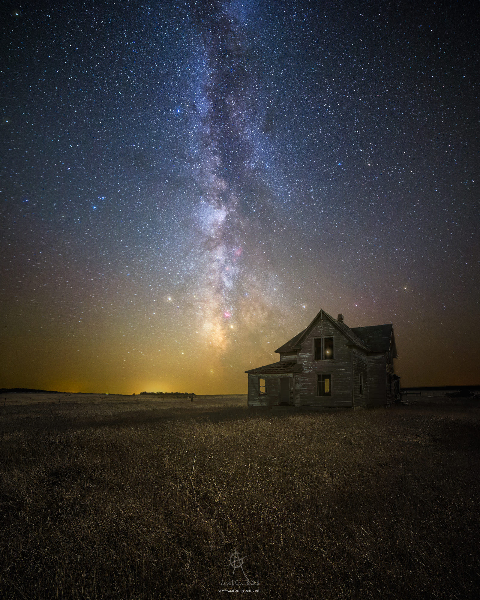 Фото Деревянный дом на фоне млечного пути, фотограф Aaron Groen