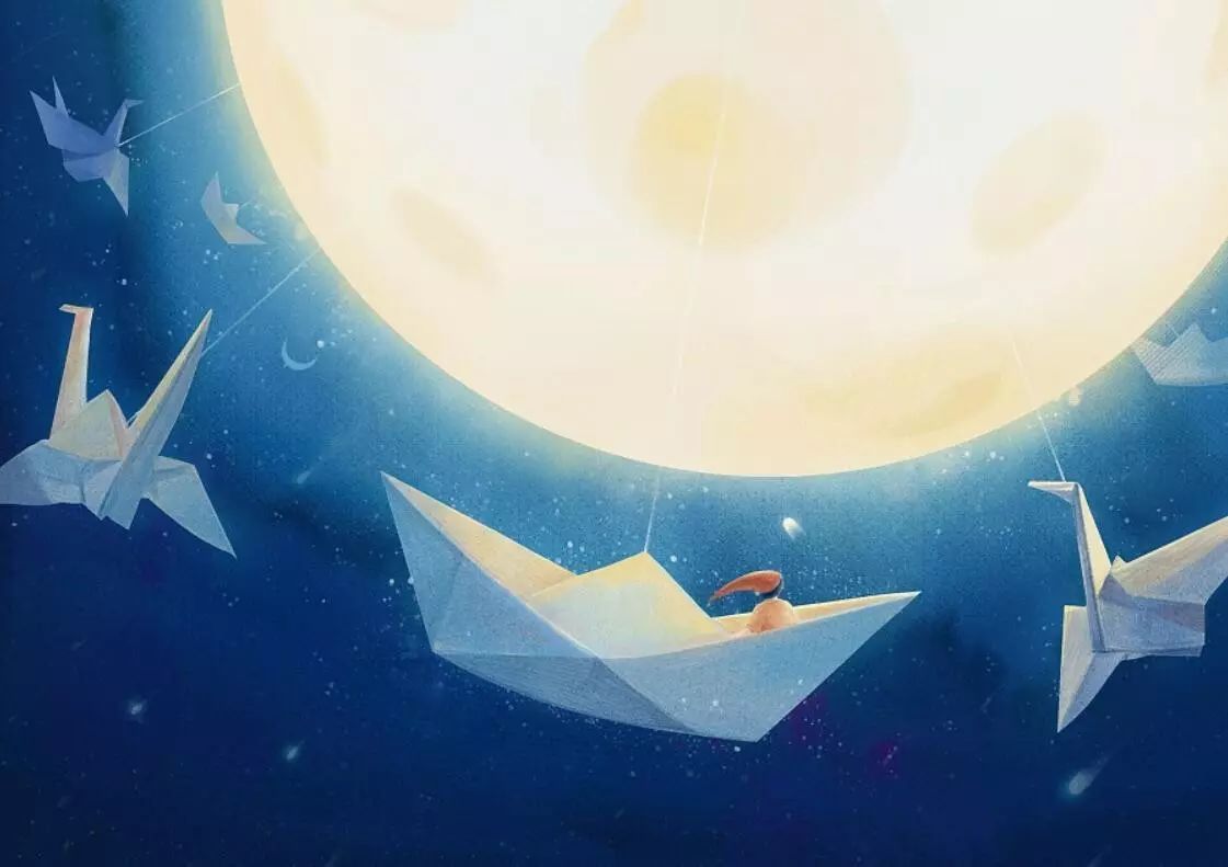 Фото Ребенок сидит в бумажном кораблике перед полной луной